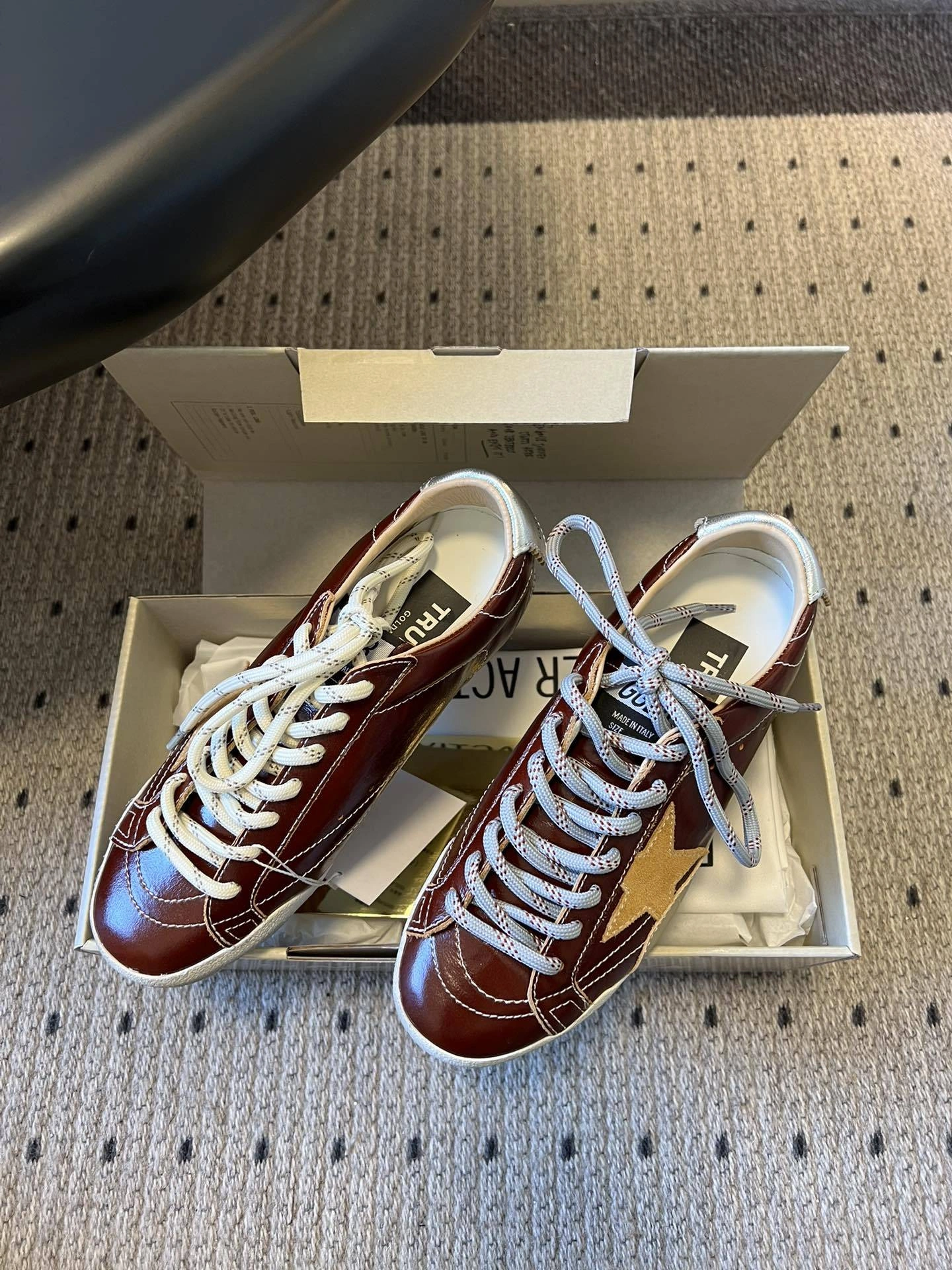 OOBB--6642 GMF00922.F007392.40532 GWF00922.F007392.40532 cowhide item:F-X362B0213B